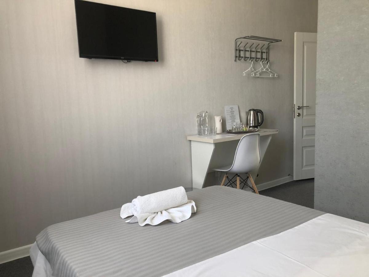 Medelean Hotel Comrat Exteriör bild